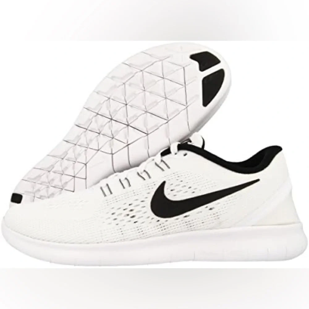 Nike White and Black Sneakers